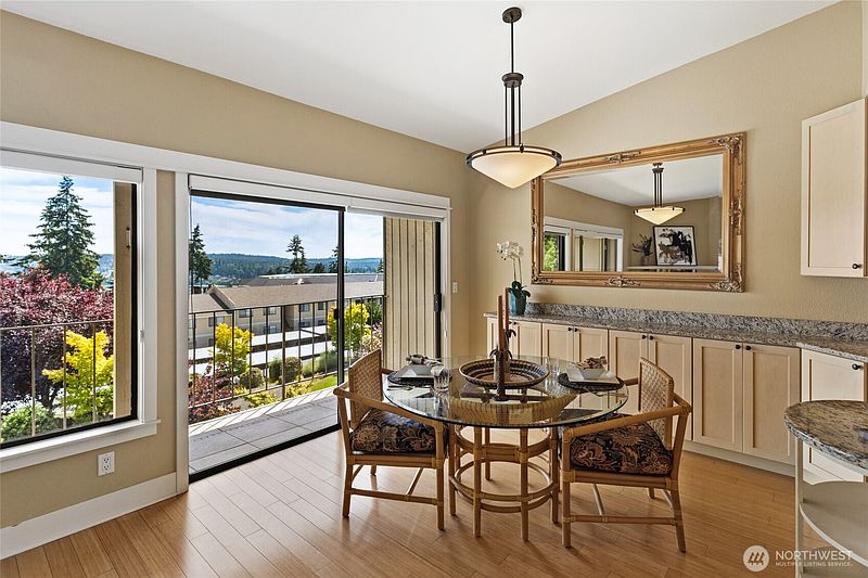 4th image of 26435 Pennsylvania Avenue NE #54