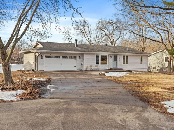 15725 Gleason Lake Dr, Plymouth, MN 55447