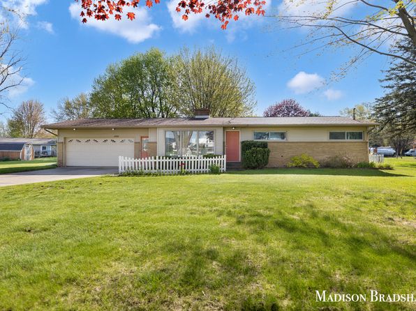 2720 Kenowa Ave NW, Grand Rapids, MI 49534