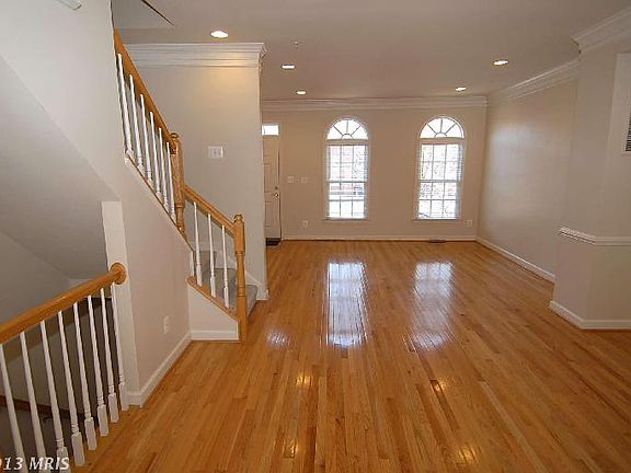 4th image of 510 Fallsgrove Dr