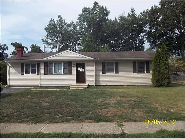 6765 Amherst Rd photo 1
