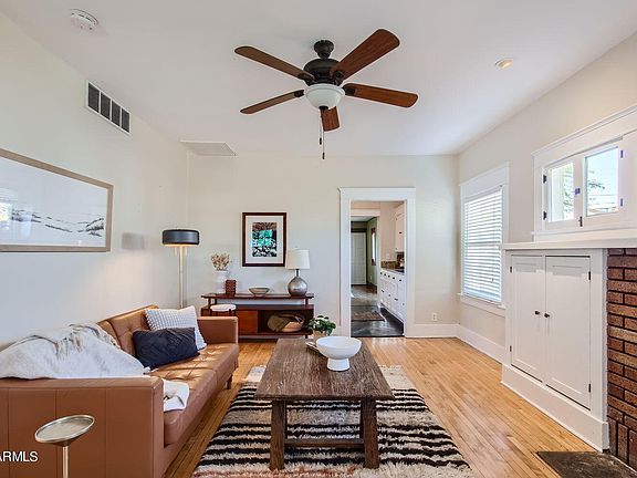 4th image of 2034 N DAYTON Street
