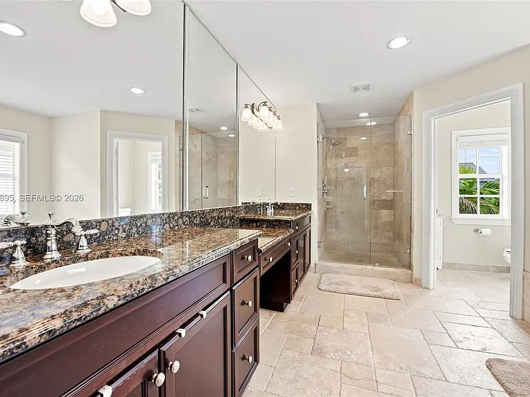 1419 SW 21st Ct — Photo 33