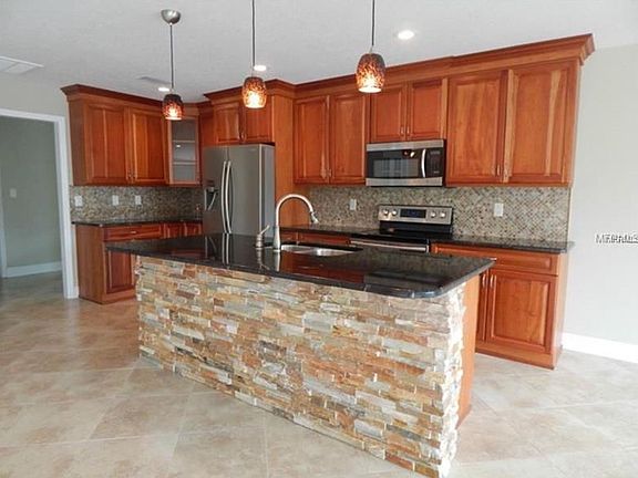 5th image of 4064 Parkway Blvd
