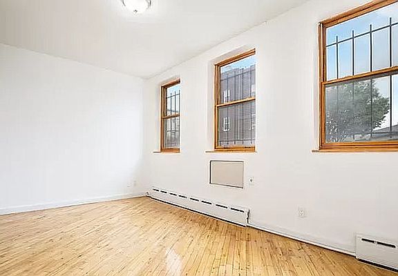 4th image of 673 Meeker Ave APT 1A