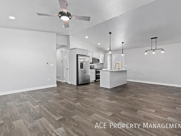 5319 Coal Bank Dr — Photo 3