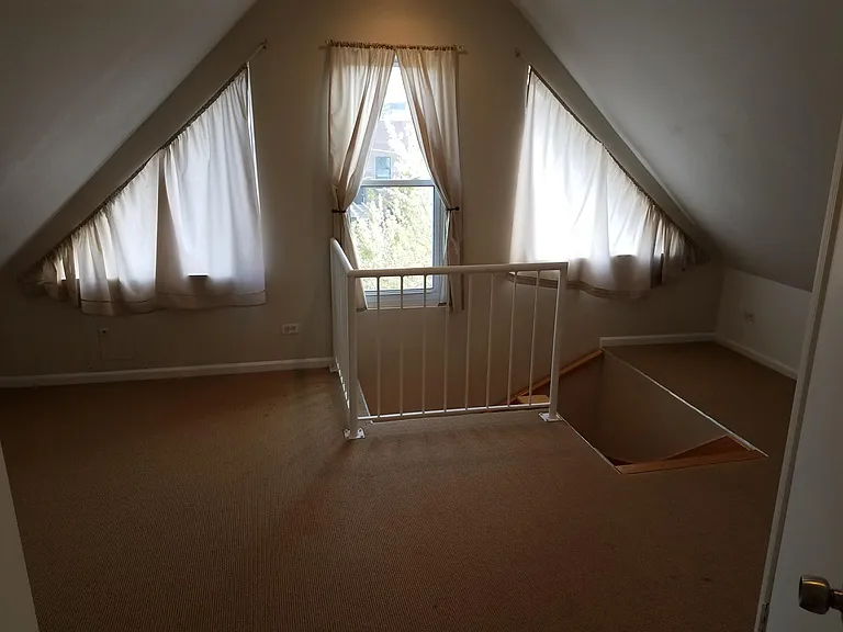 1903 W George St #2 — Photo 13