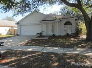 1814 Woodcut Dr, Lutz, FL 33559