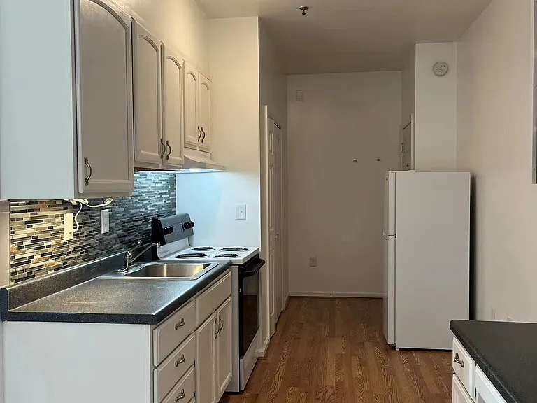 115 N Merritt Mill Rd #208 — Photo 6