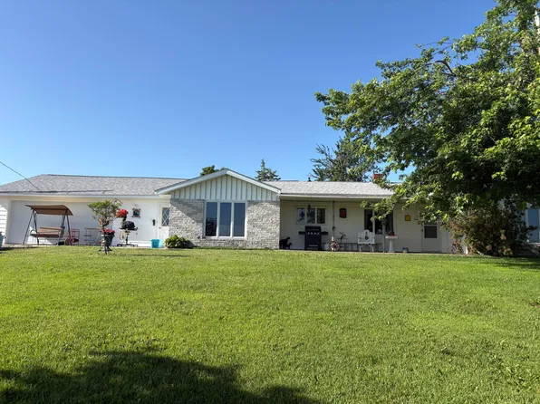 9689 N Grand Lake Hwy, Posen, MI 49776
