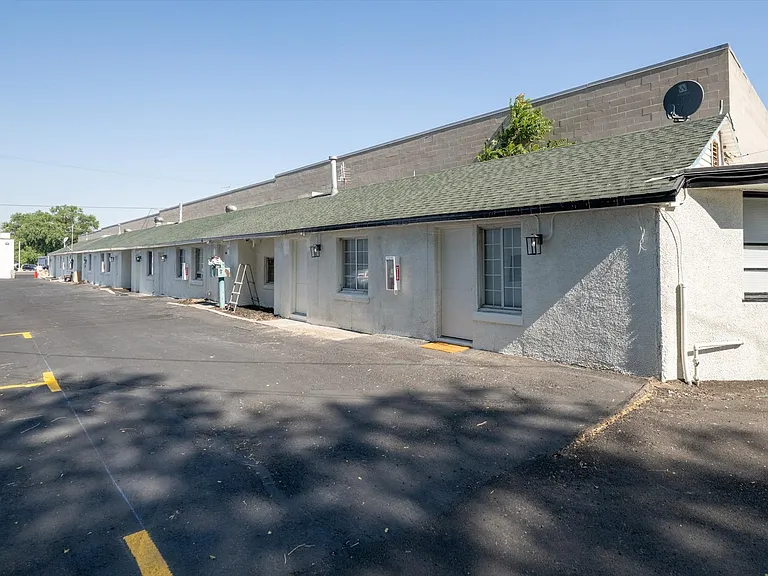 3955 S State St #8 — Photo 14
