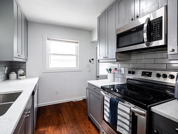 4th image of 3709 6th AVENUE