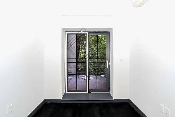 Rented by ERNY LLC | media 22