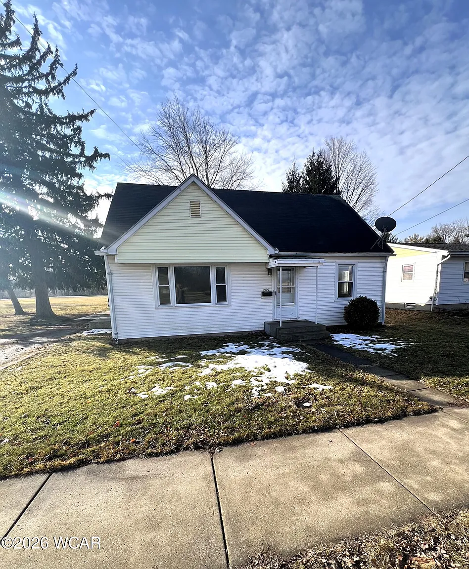 327 W North Ave photo 1