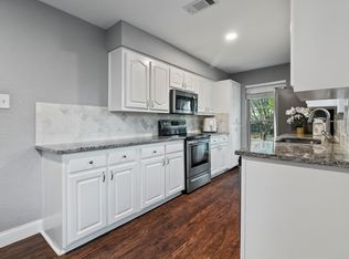 1610 Saint James Dr, Carrollton, TX 75007