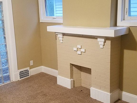 2nd image of 1672 Lockwood Ave APT 4
