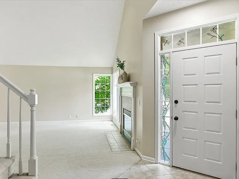 18602 Leavenworth St — Photo 26
