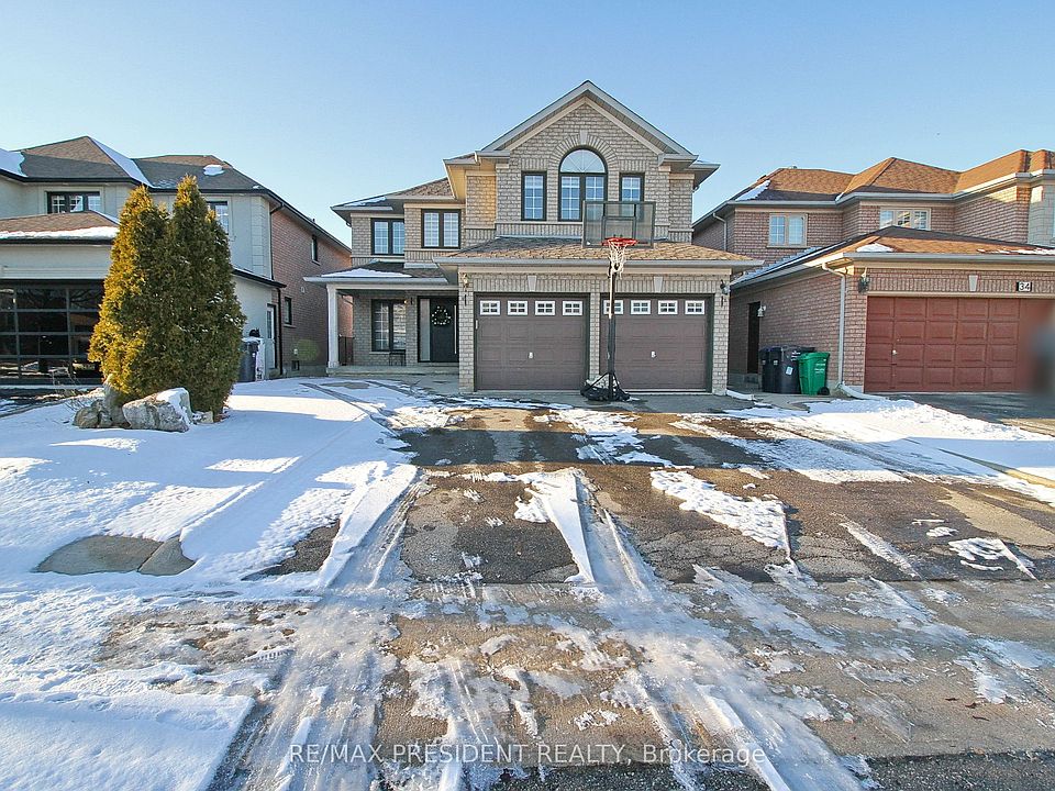 1st image of 32 Deerglen Dr