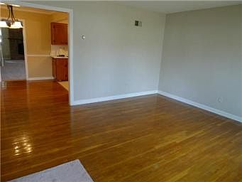 4th image of 8320 Russell St