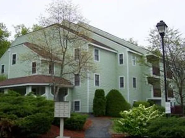 82 Heritage Dr, Northbridge, MA 01534