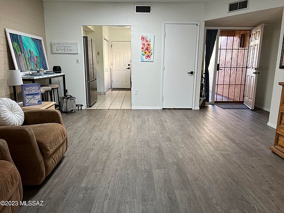 2nd image of 358 N Calle Del Chancero