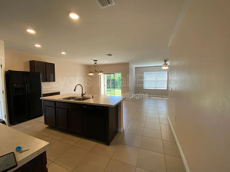 3425 Cancun Ct — Photo 6
