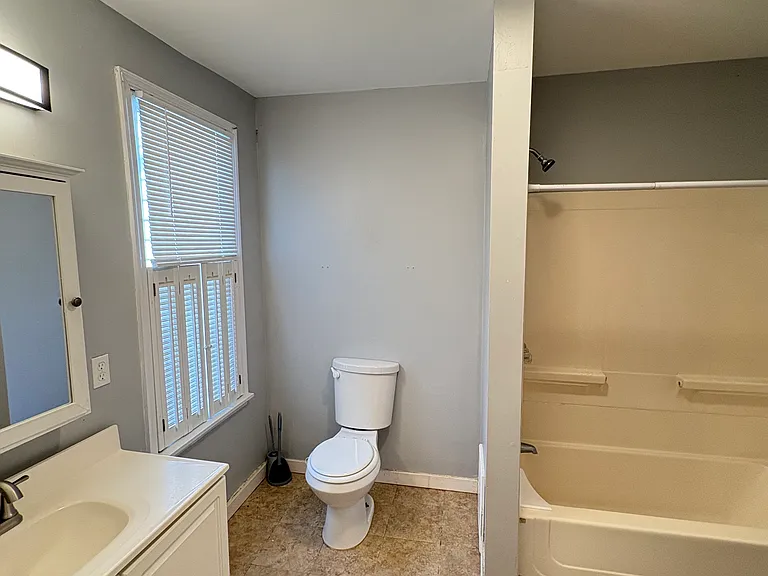 2030 Kensington St — Photo 5
