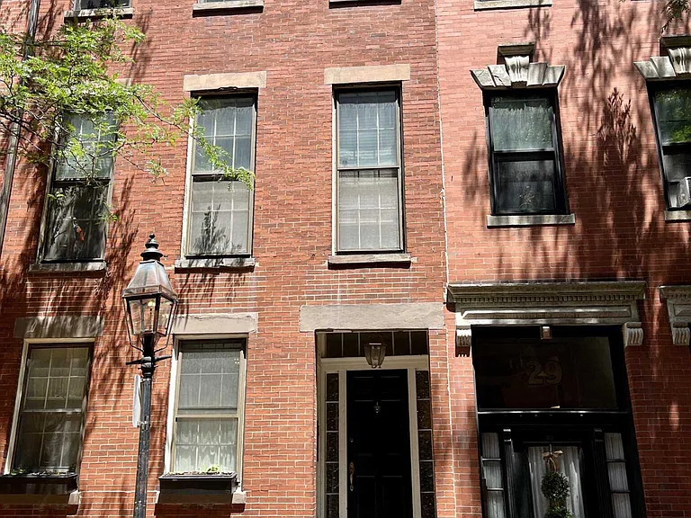 Myrtle St — Photo 22