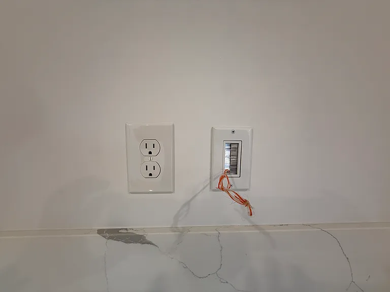 TV and Internet Niche In Living Room