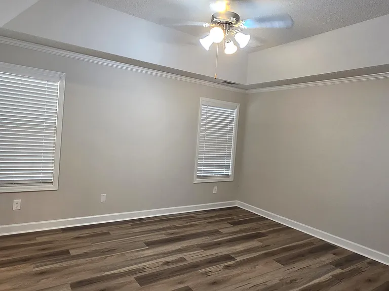171 Laurel Oaks Ln — Photo 24