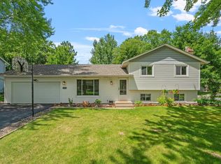 9802 107th Pl N, Maple Grove, MN 55369