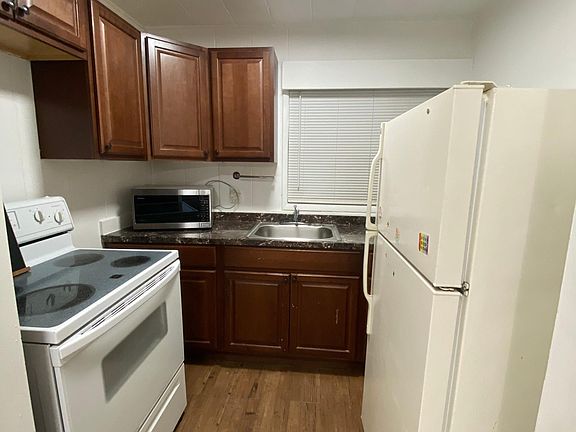 3rd image of 213 S Ocean Blvd #18