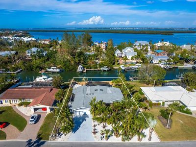 671 Emerald Harbor Dr, Longboat Key, FL, 34228