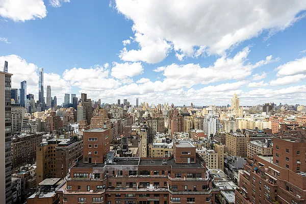 Sold by Compass | media 8