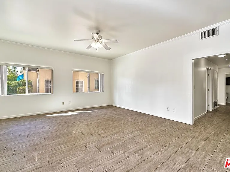 705 S Gramercy Pl — Photo 4