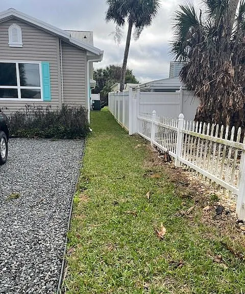 1907 S Daytona Ave — Photo 3