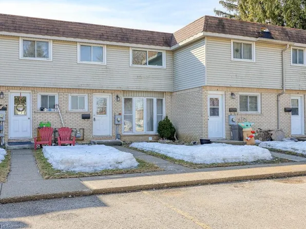 75 Springbank Ave N #8, Woodstock, ON N4S 7P7