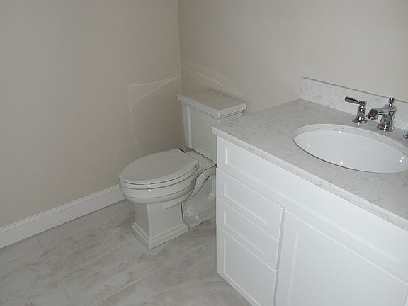 4th image of 3 Glenwood Ave