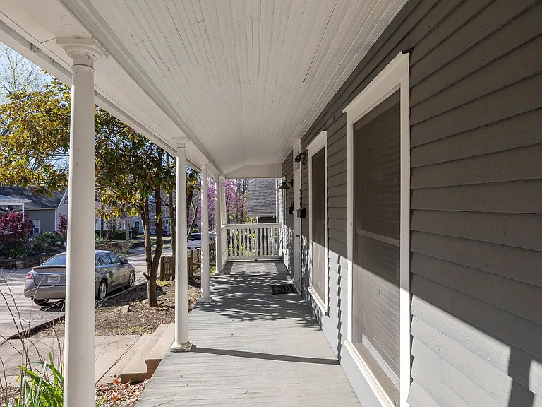 349 N Rollston Ave — Photo 23