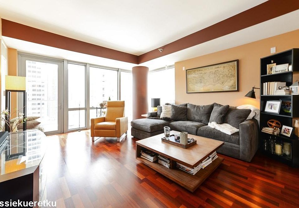1st image of 160 E Illinois St #612