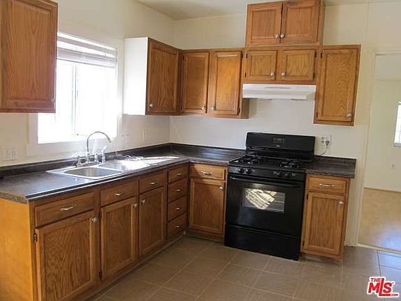 2nd image of 1053 S Harvard Blvd