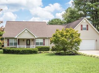 50 Whispering Pnes, Martin, GA 30557