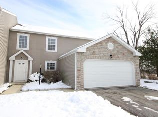 101 Weeping Willow Ln SW, Etna, OH 43068