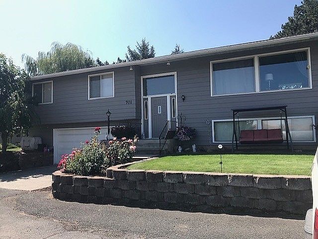 1st image of 701 S Hillcrest Dr