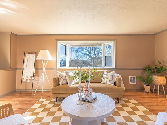 5th image of 4907 N Chase Rd