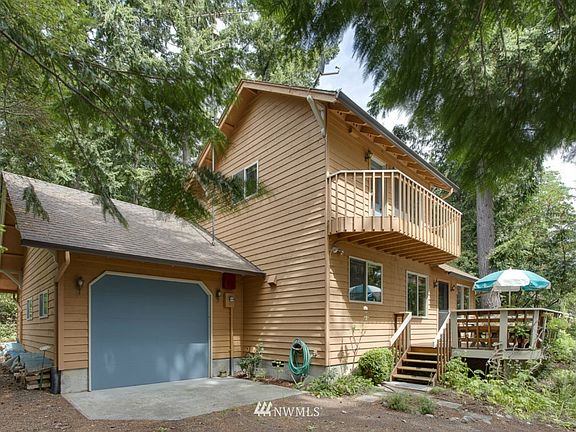 3rd image of 5237 Ponderosa Drive NE
