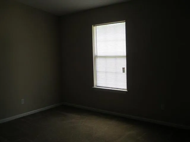 2 bed, 1041 sqft, $1,100 — Photo 2