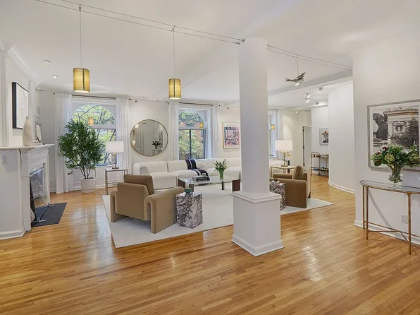 301 E 52nd St APT 1C, New York, NY 10022