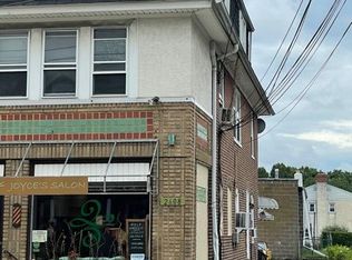 2608 E County Line Rd APT 2, Ardmore, PA 19003