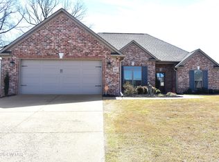 108 Gatewick Dr, Jackson, TN 38305